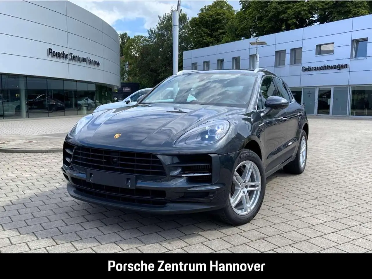 Photo 1 : Porsche Macan 2021 Petrol