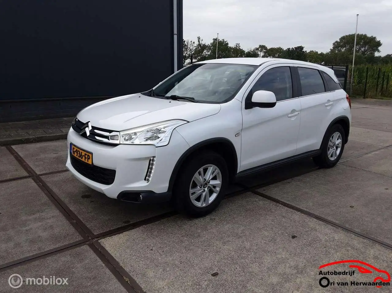 Photo 1 : Citroen C4 Aircross 2015 Essence