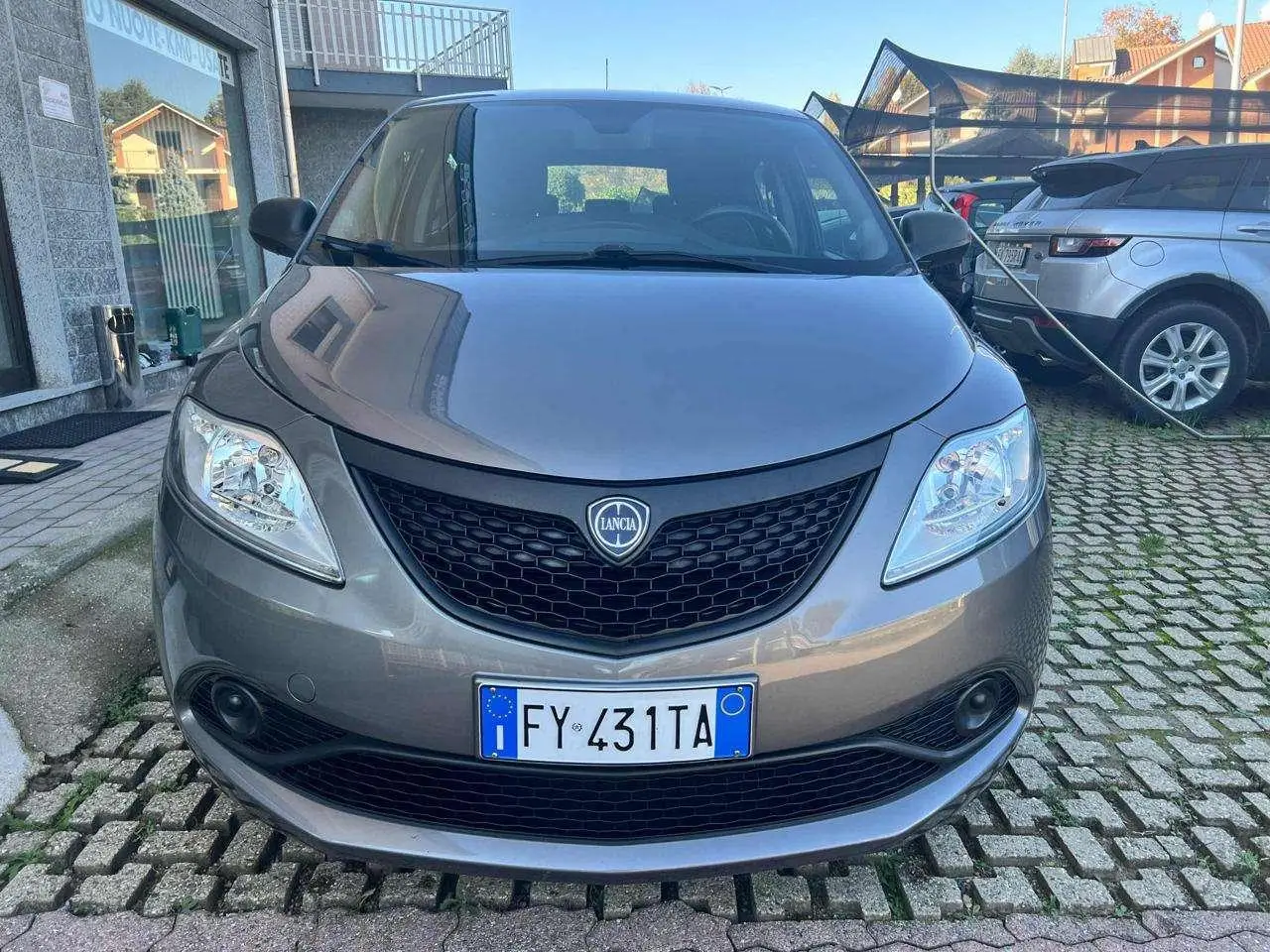 Photo 1 : Lancia Ypsilon 2019 Petrol