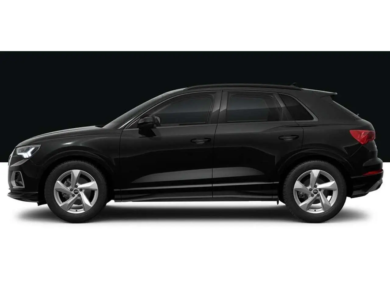 Photo 1 : Audi Q3 2024 Petrol