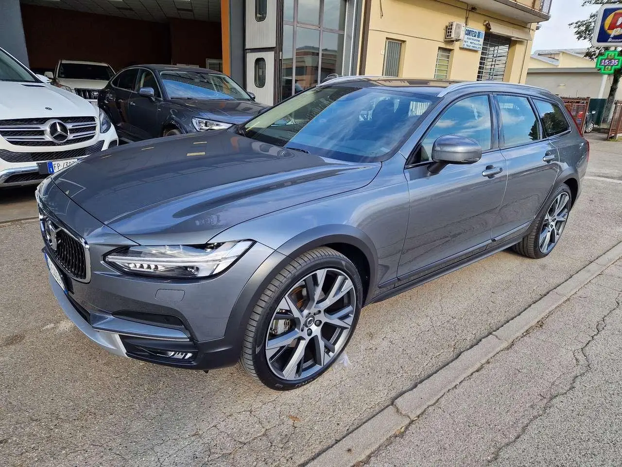 Photo 1 : Volvo V90 2019 Diesel