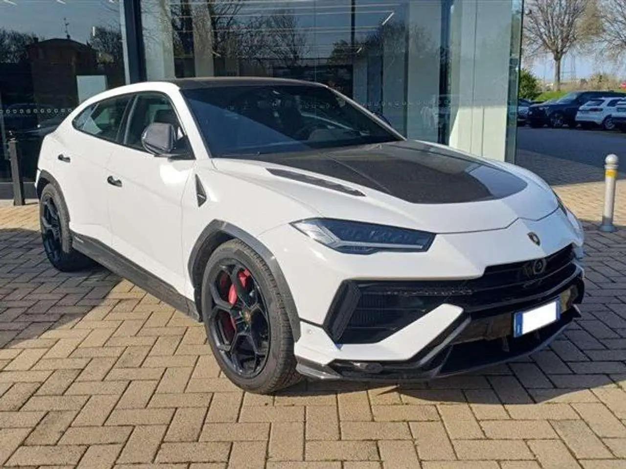 Photo 1 : Lamborghini Urus 2024 Essence