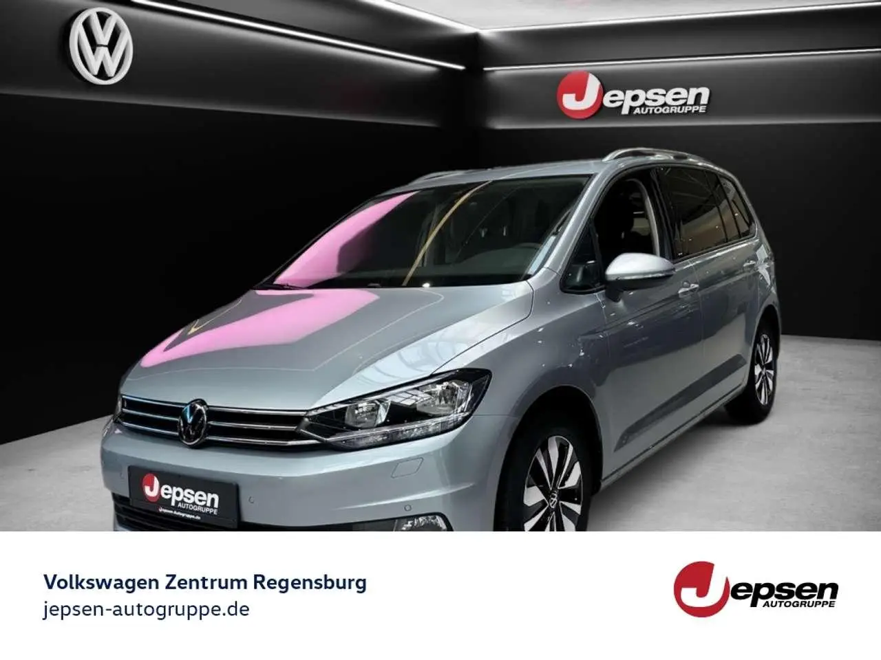 Photo 1 : Volkswagen Touran 2024 Petrol