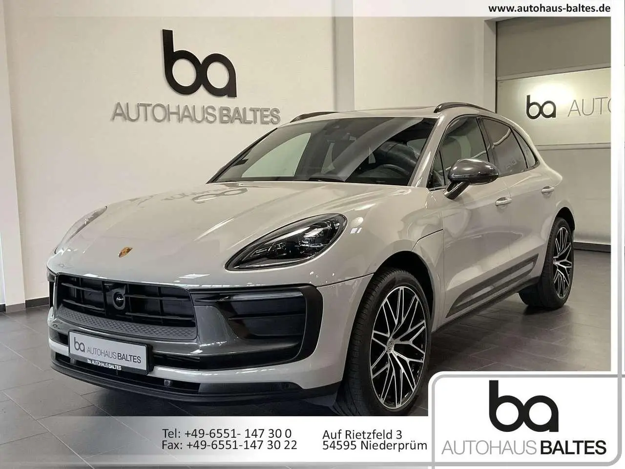 Photo 1 : Porsche Macan 2024 Essence