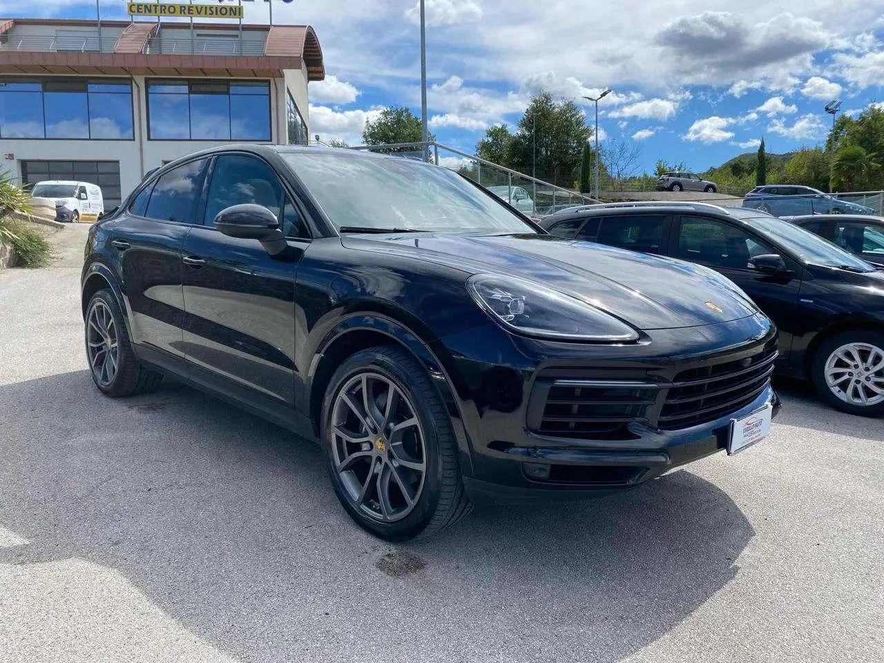 Photo 1 : Porsche Cayenne 2021 Essence