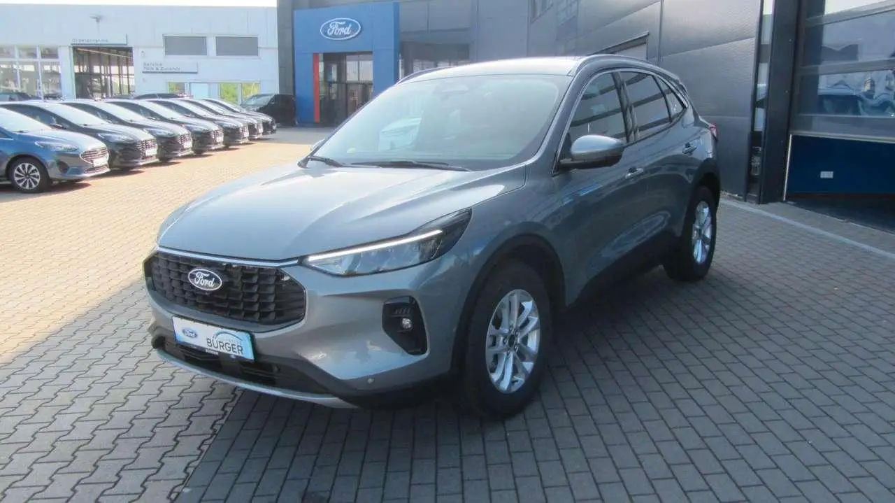 Photo 1 : Ford Kuga 2024 Essence