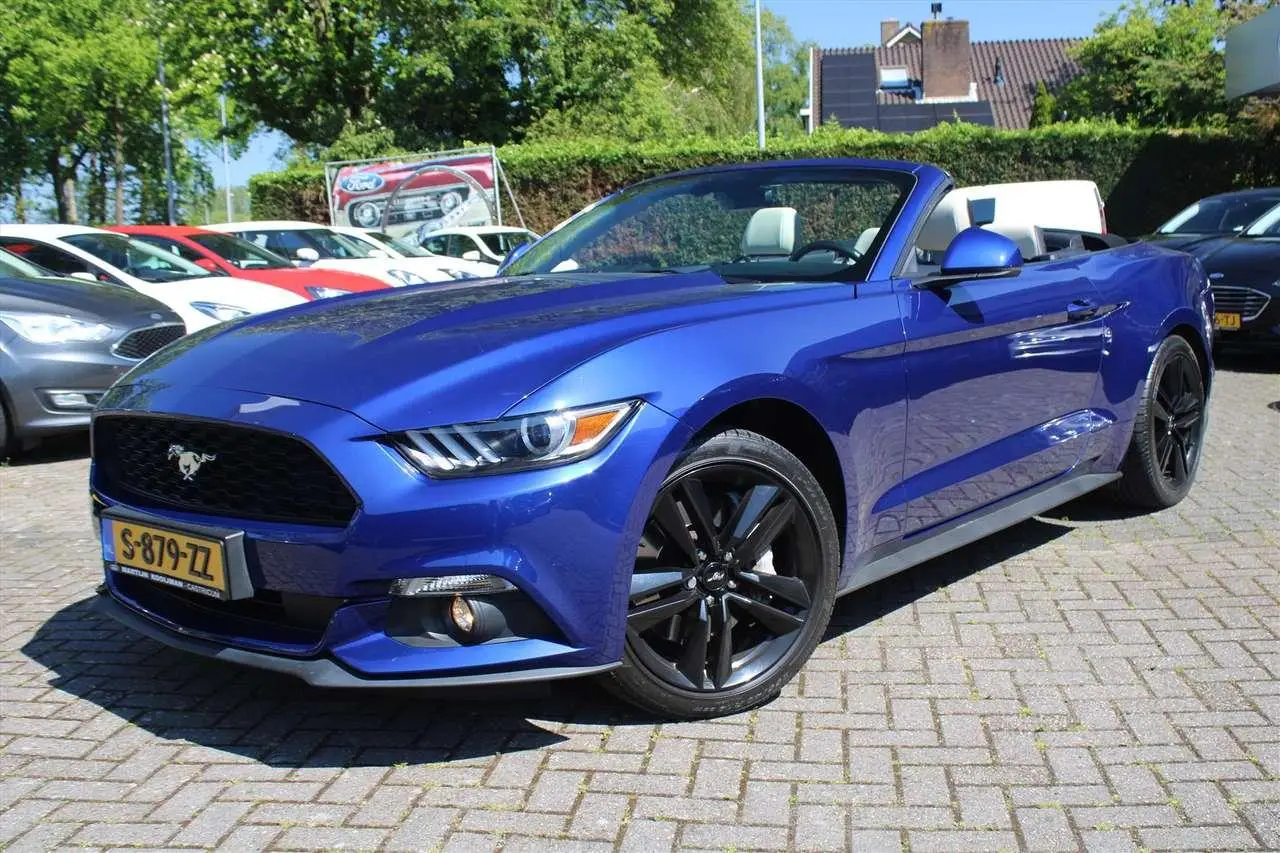 Photo 1 : Ford Mustang 2016 Essence