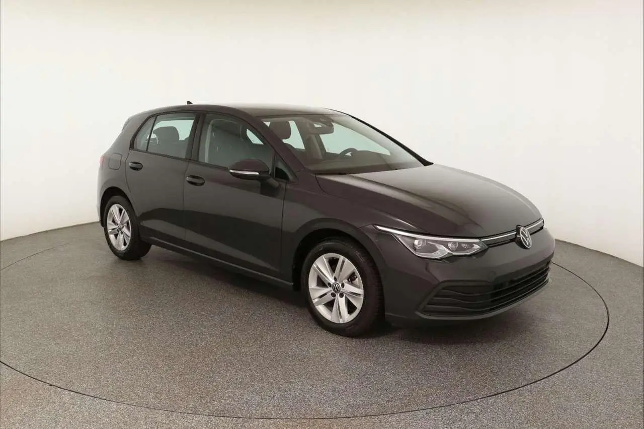 Photo 1 : Volkswagen Golf 2023 Petrol