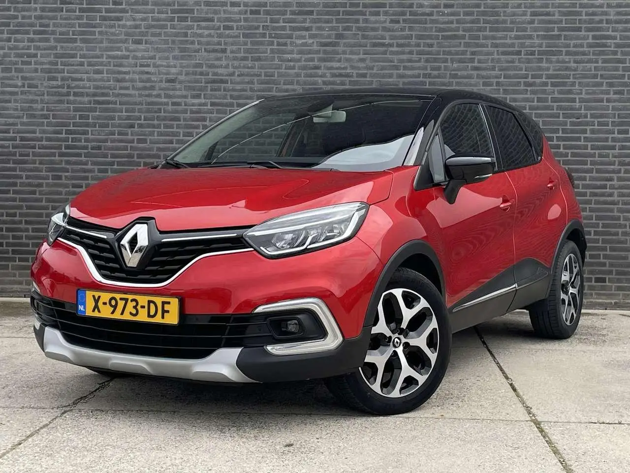 Photo 1 : Renault Captur 2019 Essence