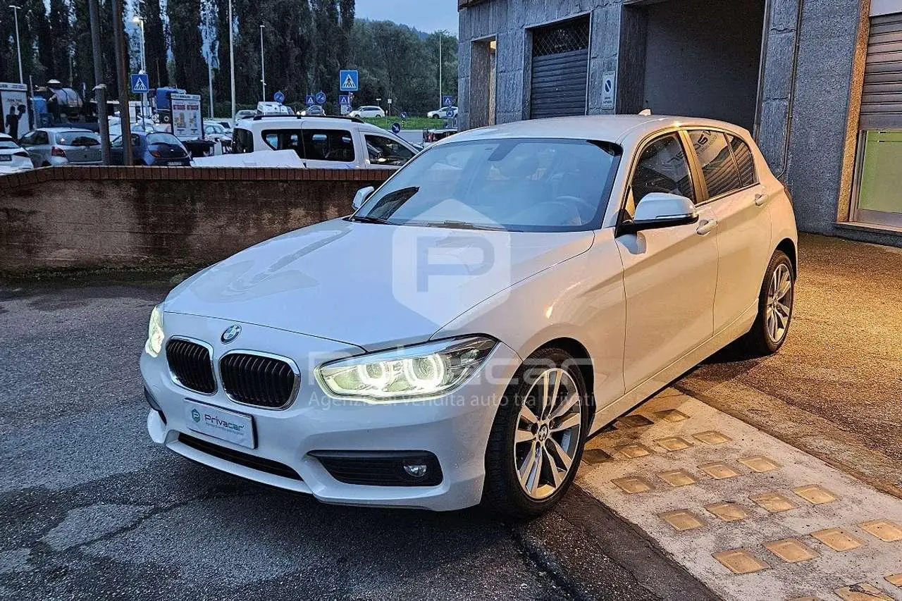 Photo 1 : Bmw Serie 1 2018 Diesel