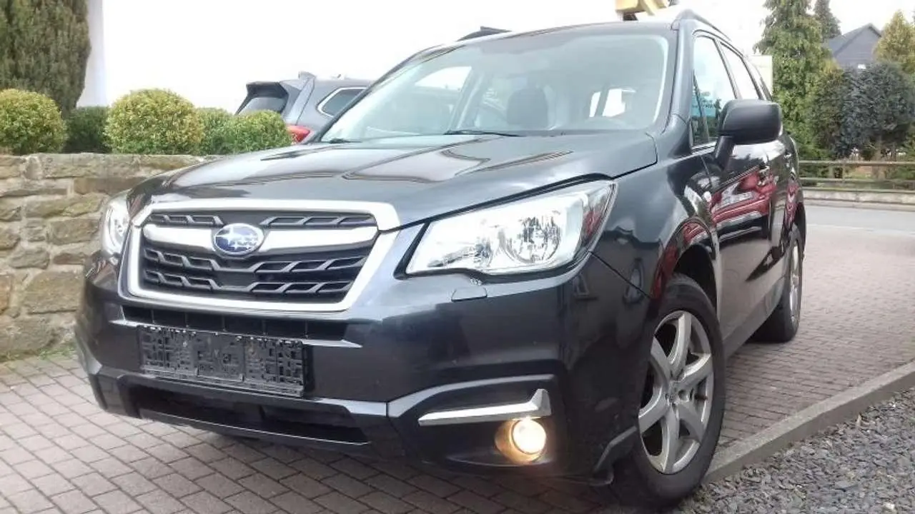 Photo 1 : Subaru Forester 2017 Petrol