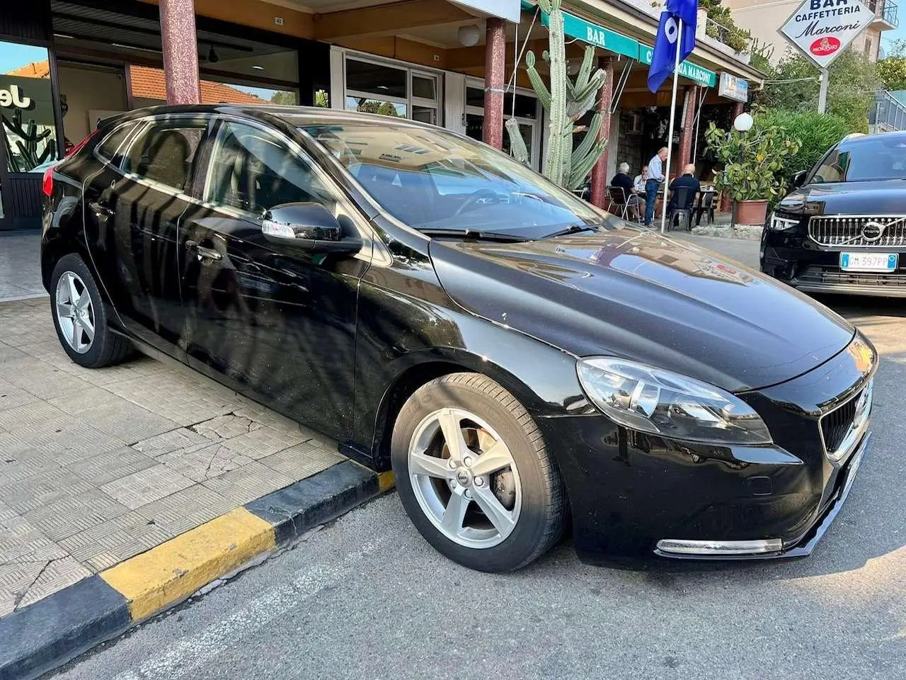 Photo 1 : Volvo V40 2017 Diesel