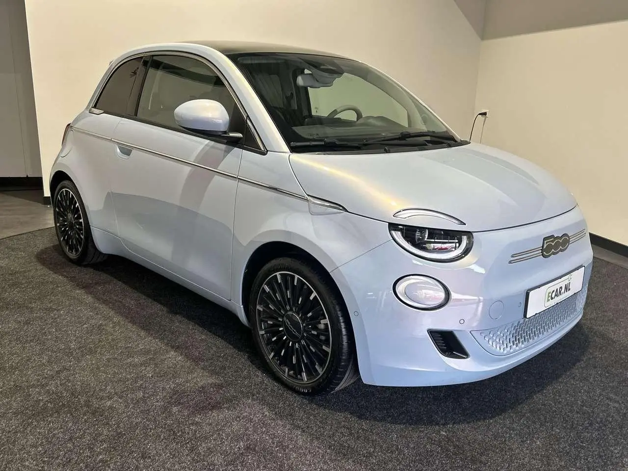 Photo 1 : Fiat 500 2023 Électrique