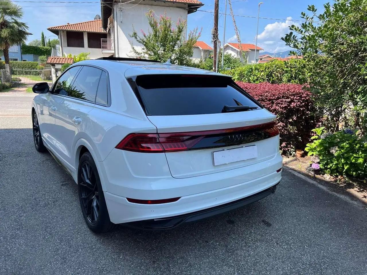 Photo 1 : Audi Q8 2019 Hybride