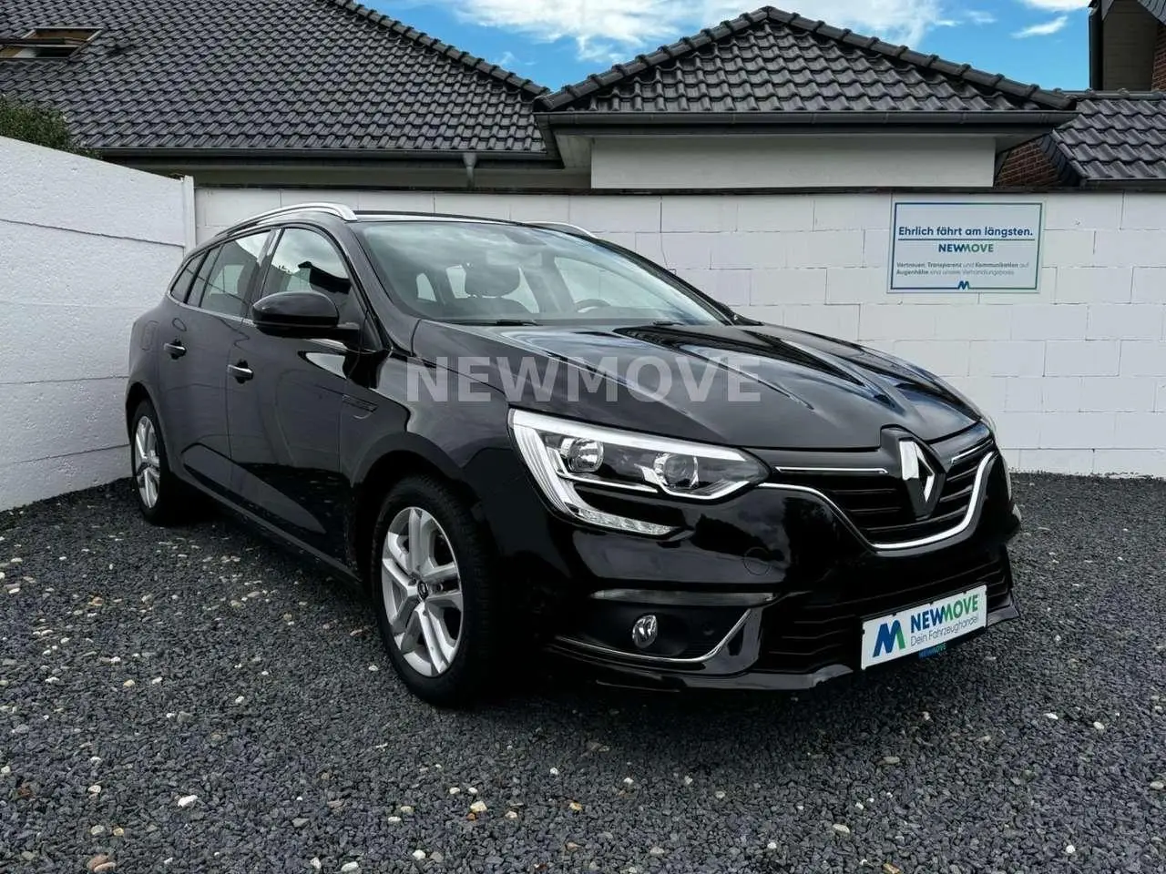 Photo 1 : Renault Megane 2019 Essence