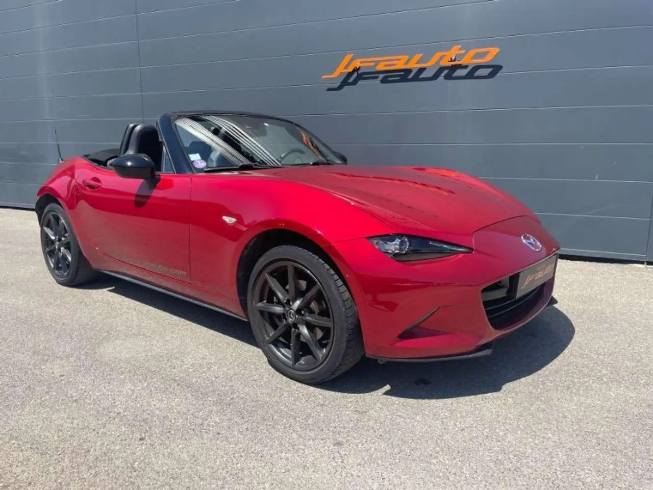 Photo 1 : Mazda Mx-5 2016 Petrol