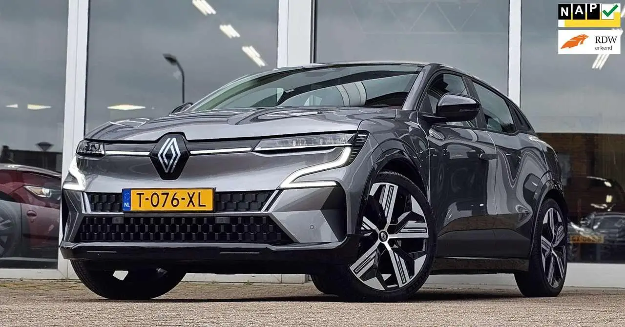 Photo 1 : Renault Megane 2023 Électrique