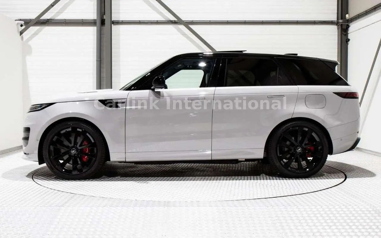 Photo 1 : Land Rover Range Rover Sport 2024 Hybride