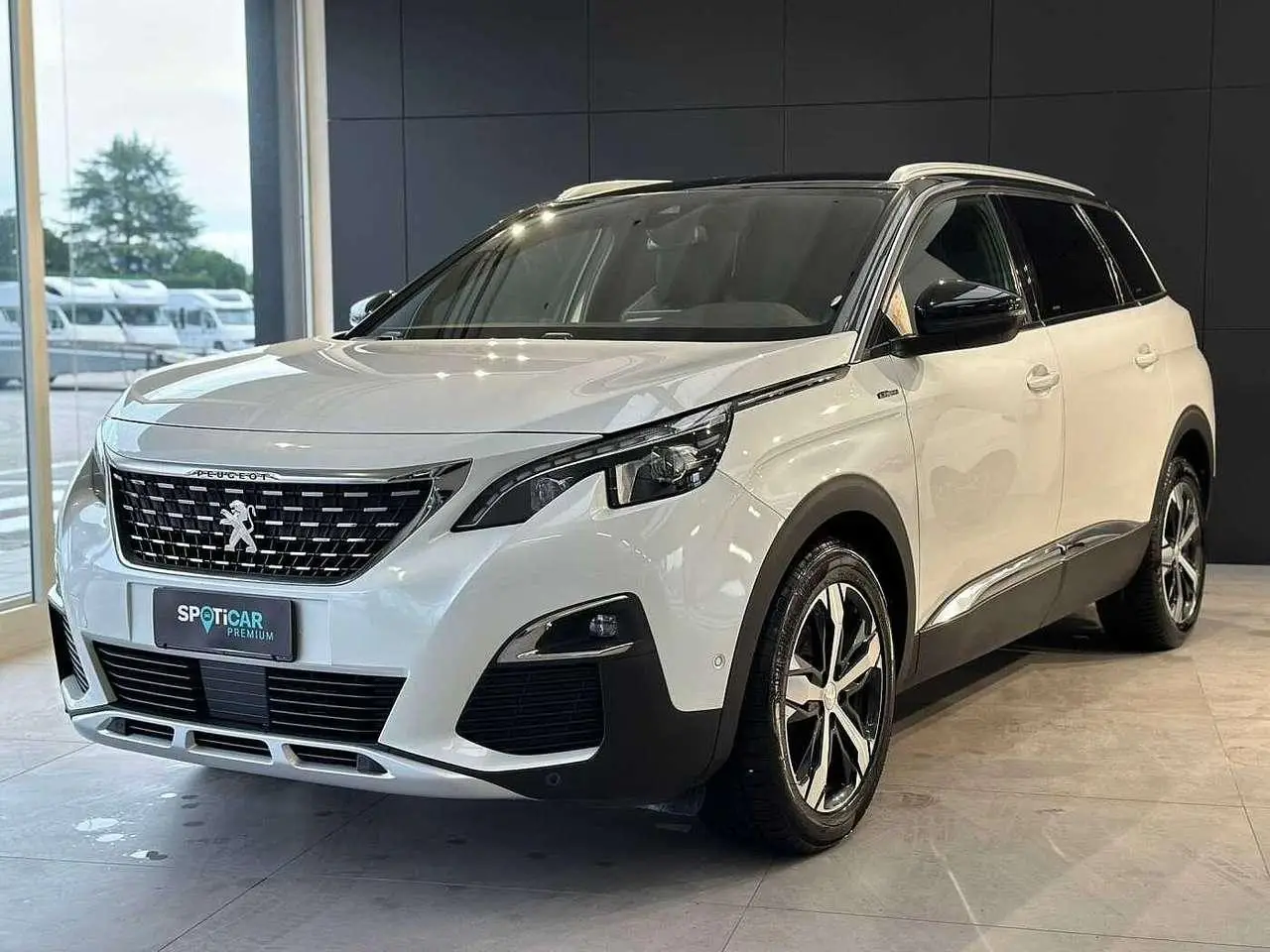 Photo 1 : Peugeot 5008 2019 Diesel