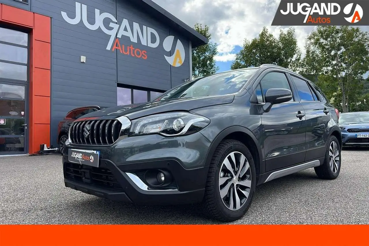 Photo 1 : Suzuki S-cross 2019 Petrol