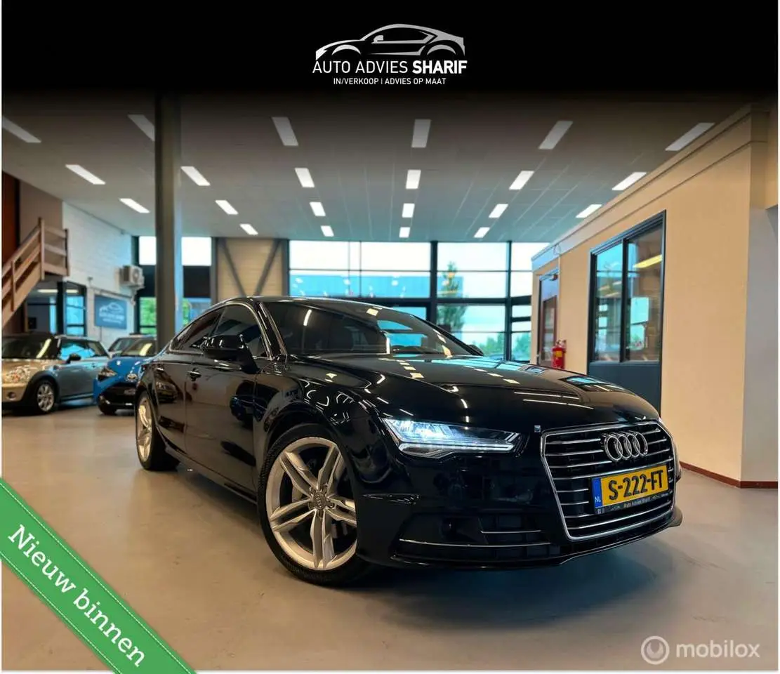 Photo 1 : Audi A7 2017 Petrol