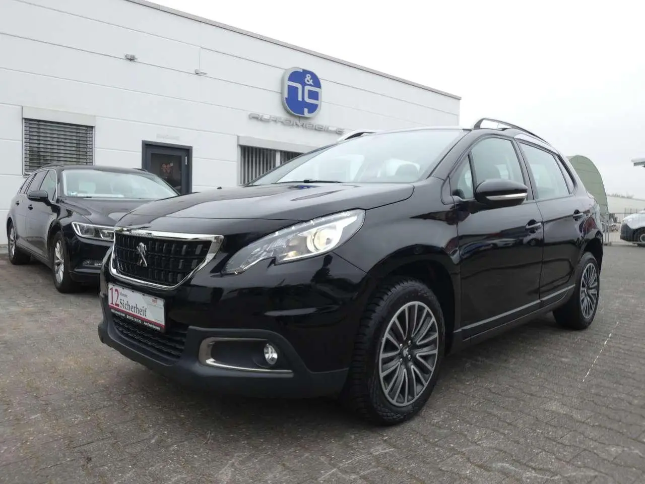 Photo 1 : Peugeot 2008 2019 Petrol