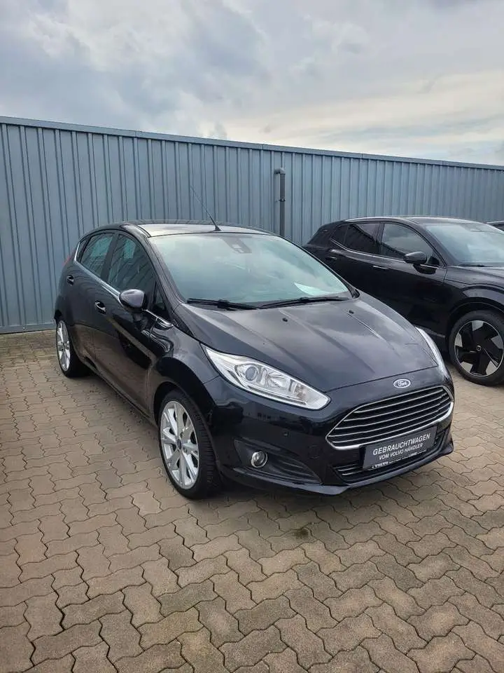 Photo 1 : Ford Fiesta 2015 Petrol