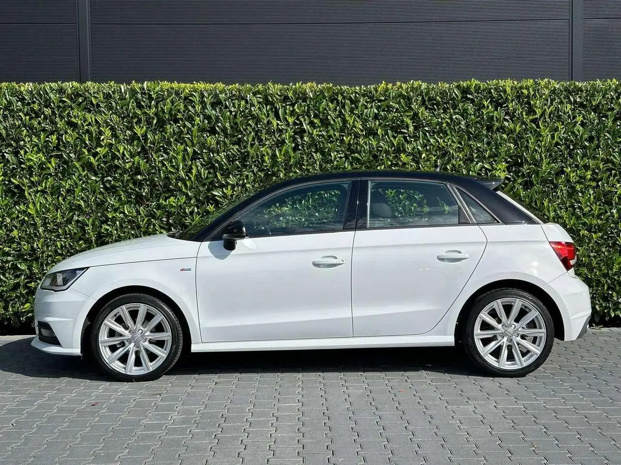 Photo 1 : Audi A1 2018 Petrol