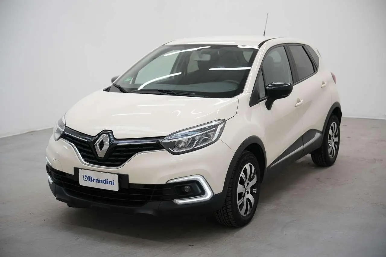 Photo 1 : Renault Captur 2019 Essence