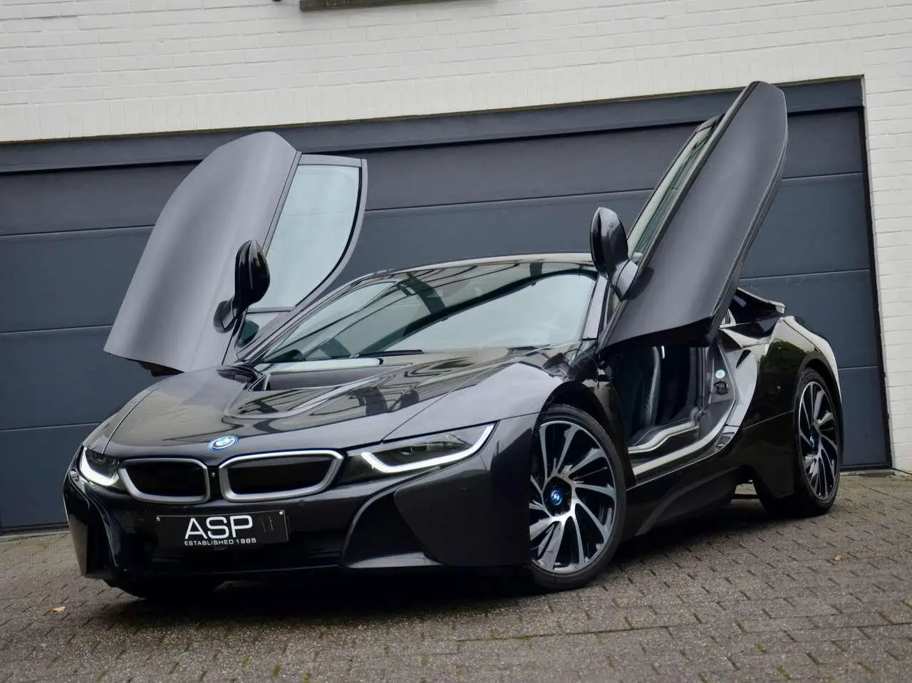 Photo 1 : Bmw I8 2015 Petrol