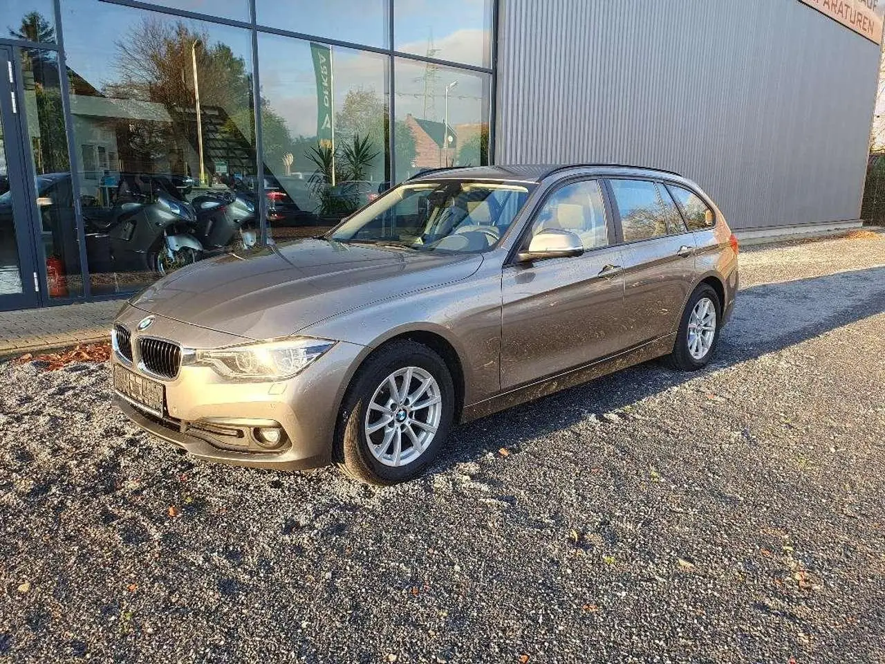 Photo 1 : Bmw Serie 3 2018 Diesel