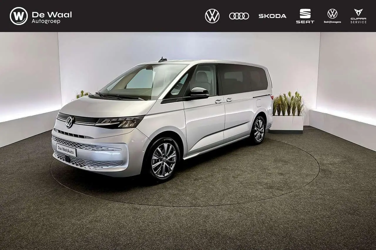 Photo 1 : Volkswagen T7 2023 Hybrid