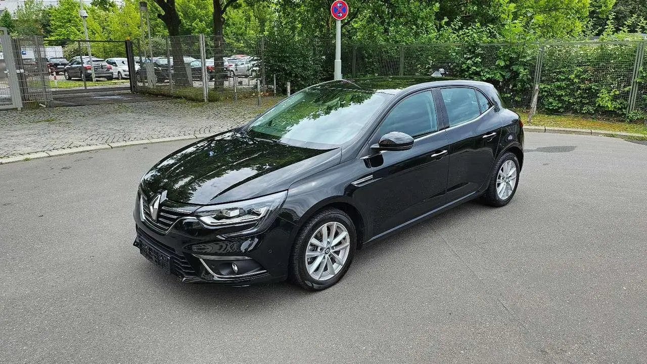 Photo 1 : Renault Megane 2017 Essence