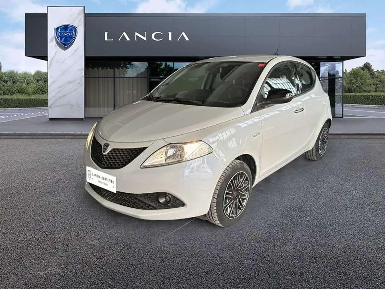 Photo 1 : Lancia Ypsilon 2020 Petrol