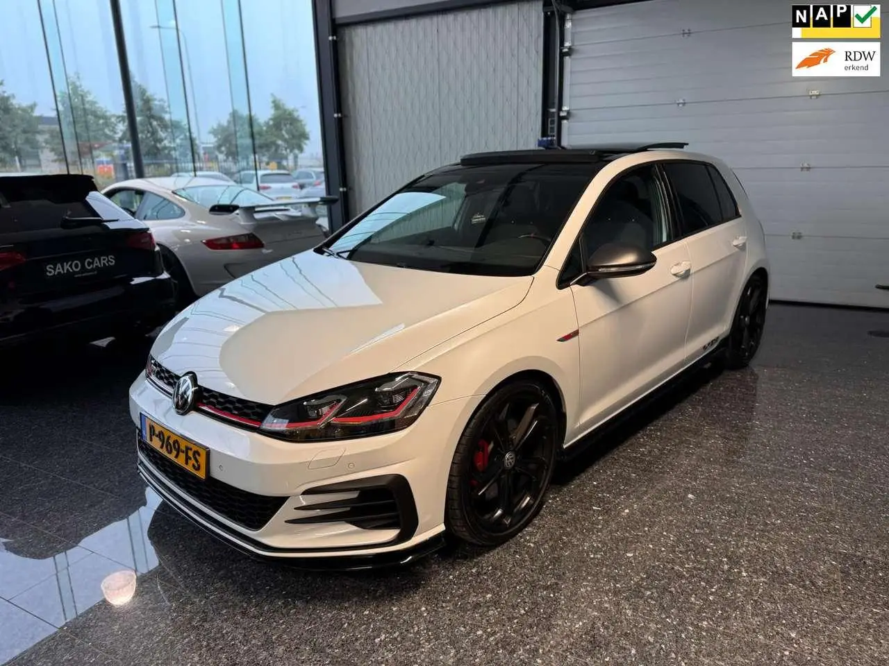 Photo 1 : Volkswagen Golf 2019 Essence