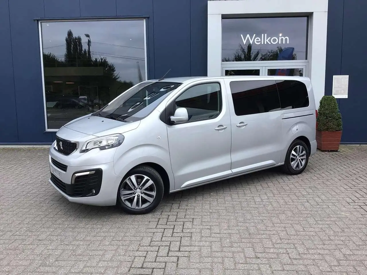 Photo 1 : Peugeot Traveller 2017 Diesel