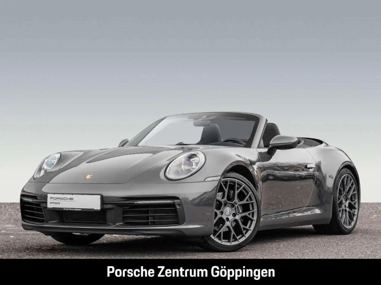 Photo 1 : Porsche 992 2022 Petrol