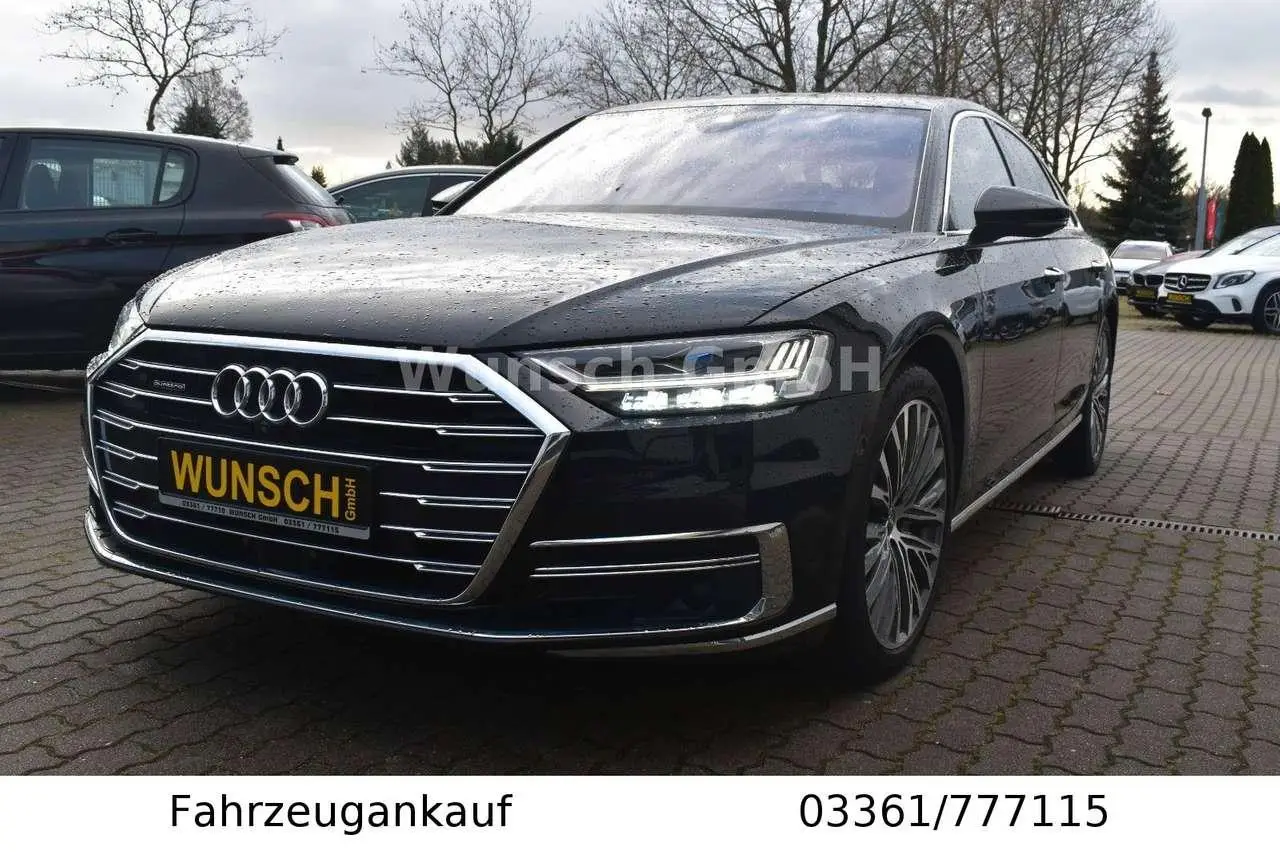 Photo 1 : Audi A8 2018 Hybride