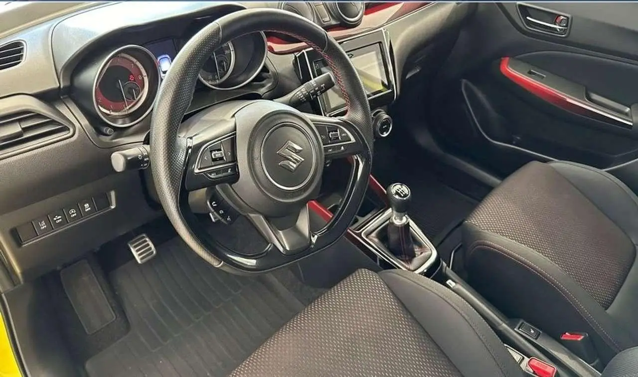 Photo 1 : Suzuki Swift 2019 Essence