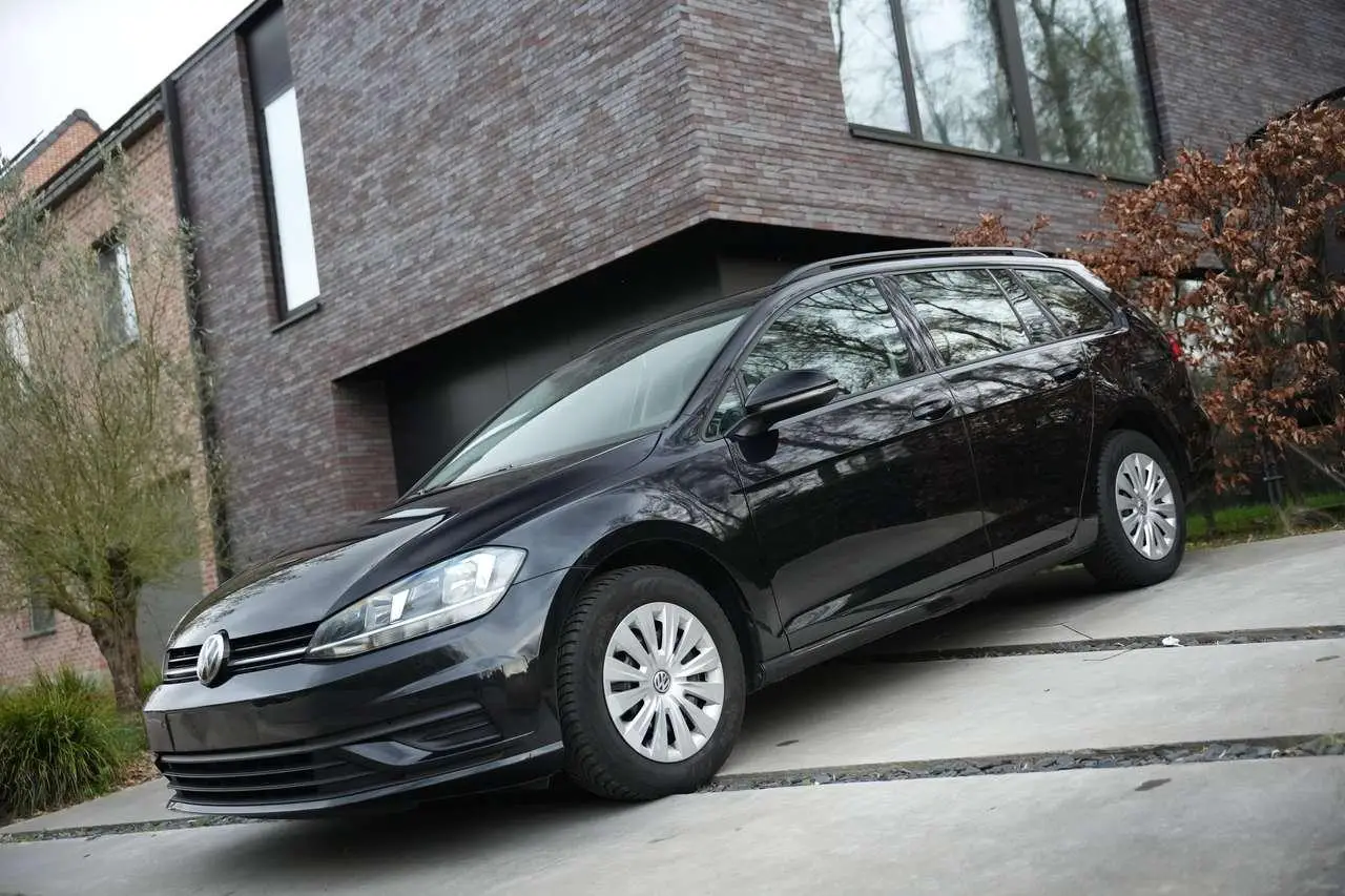 Photo 1 : Volkswagen Golf 2019 Essence