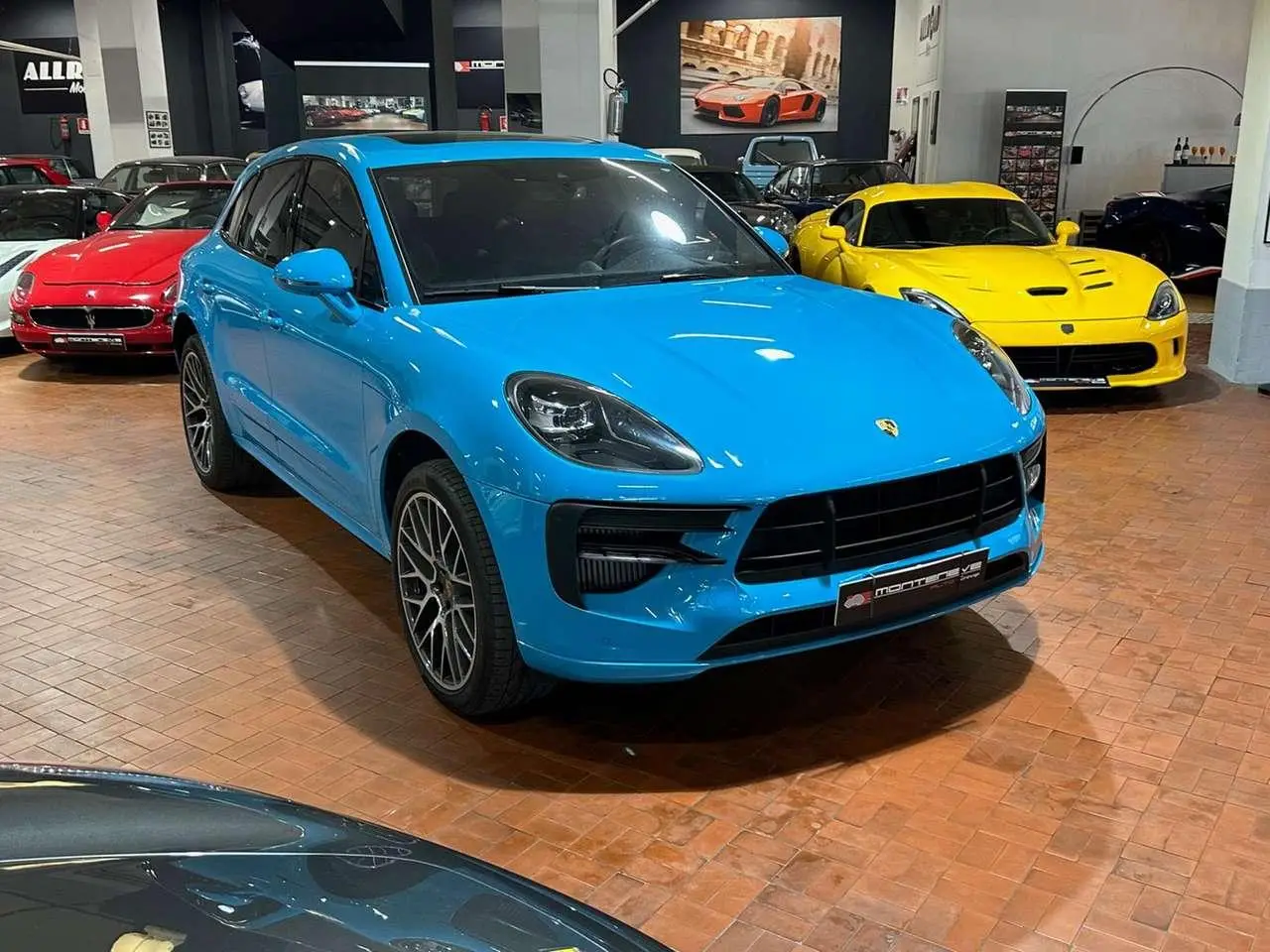 Photo 1 : Porsche Macan 2020 Petrol