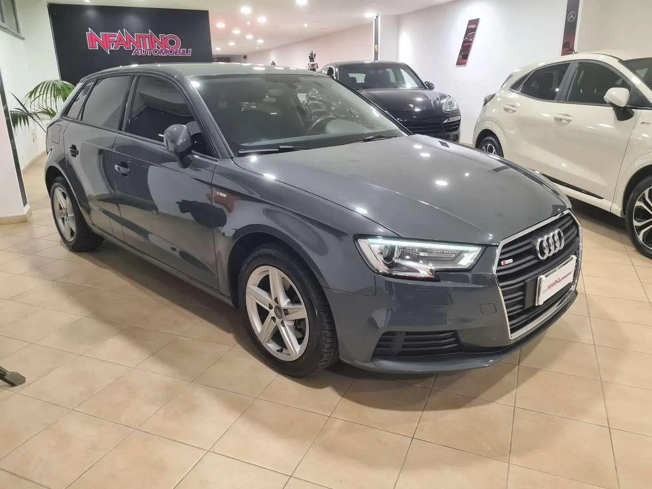 Photo 1 : Audi A3 2018 Diesel