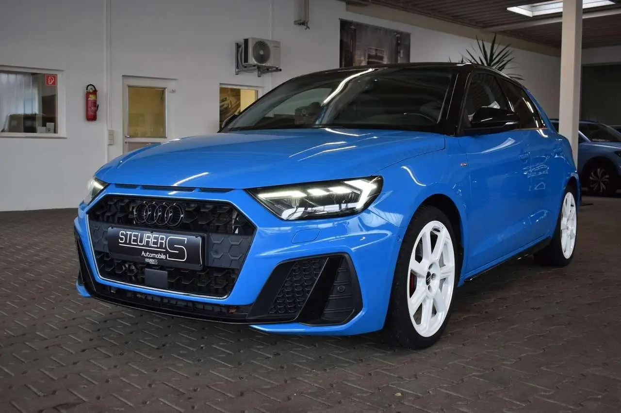 Photo 1 : Audi A1 2018 Essence