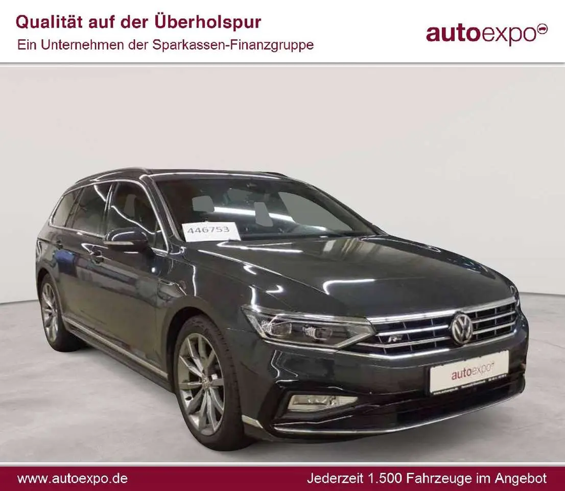 Photo 1 : Volkswagen Passat 2020 Petrol