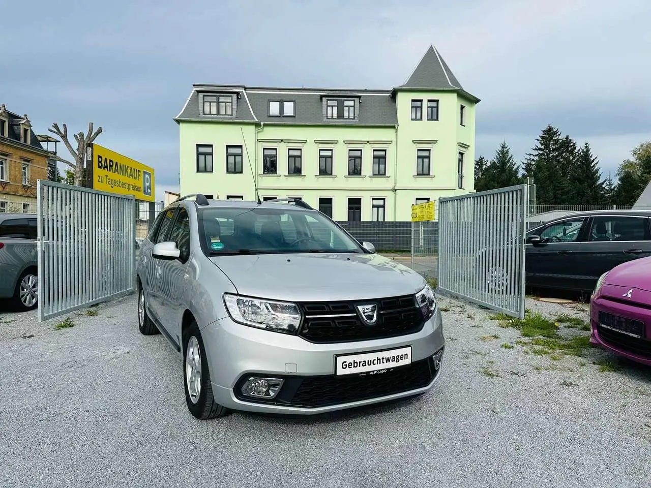 Photo 1 : Dacia Logan 2017 Essence