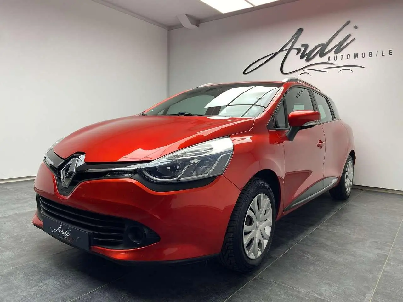 Photo 1 : Renault Clio 2015 Essence