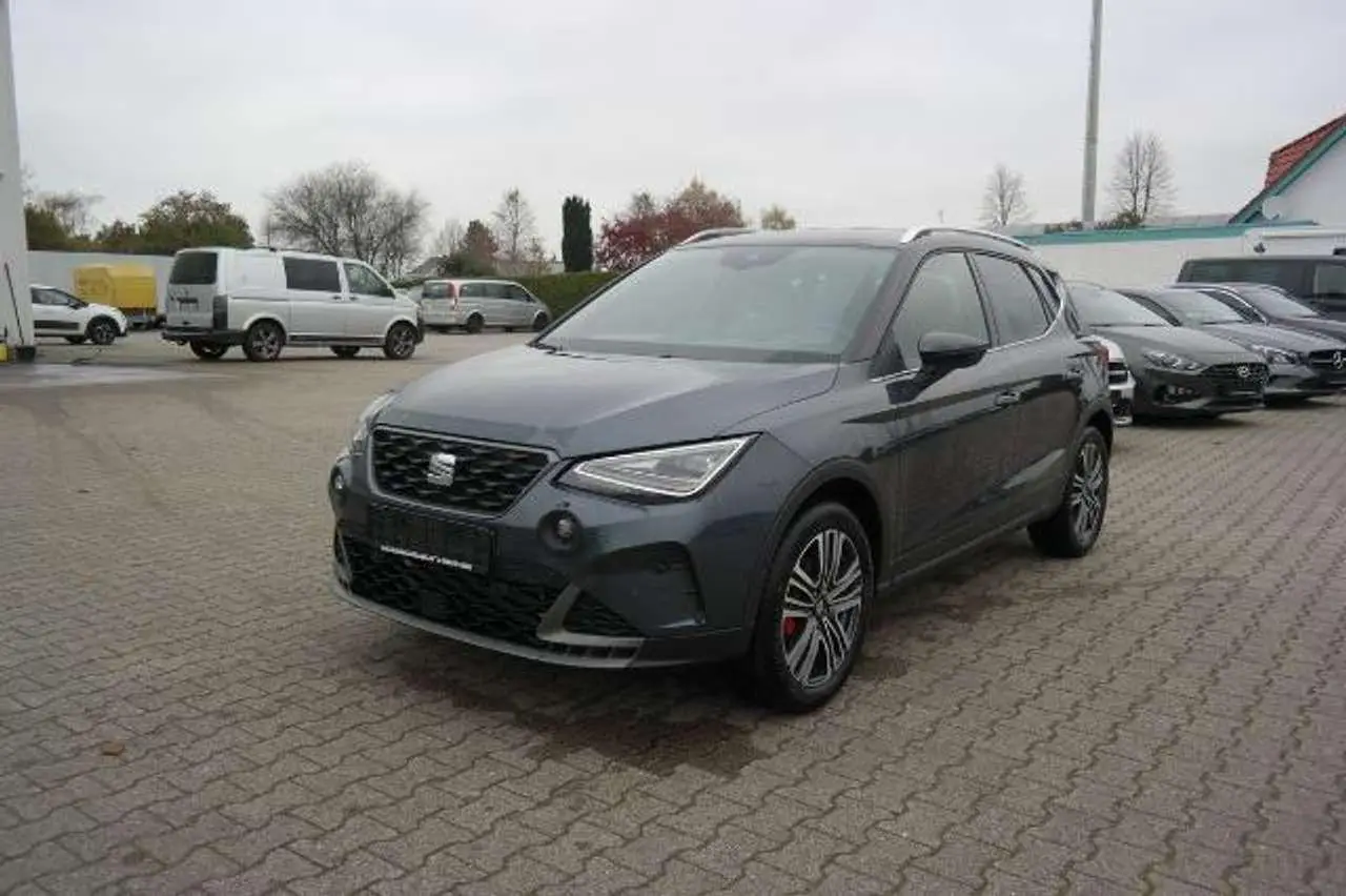 Photo 1 : Seat Arona 2024 Petrol