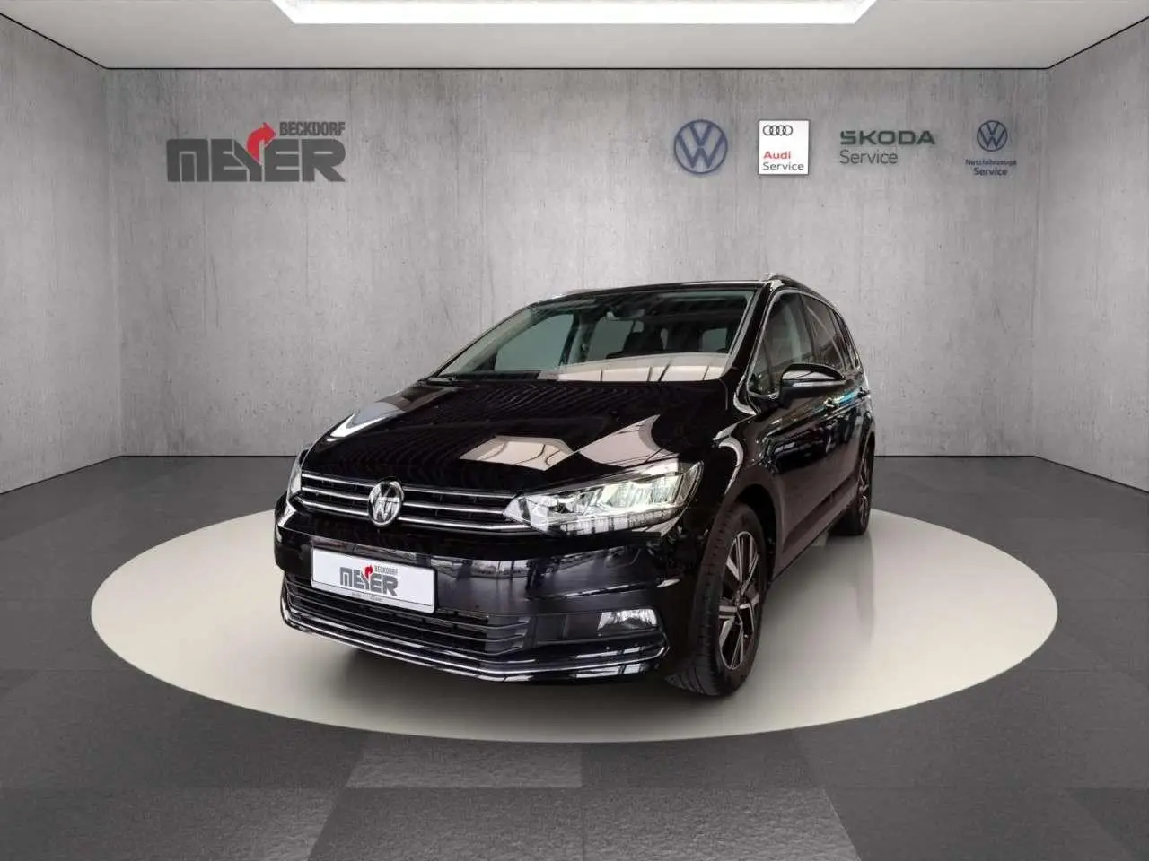 Photo 1 : Volkswagen Touran 2022 Petrol