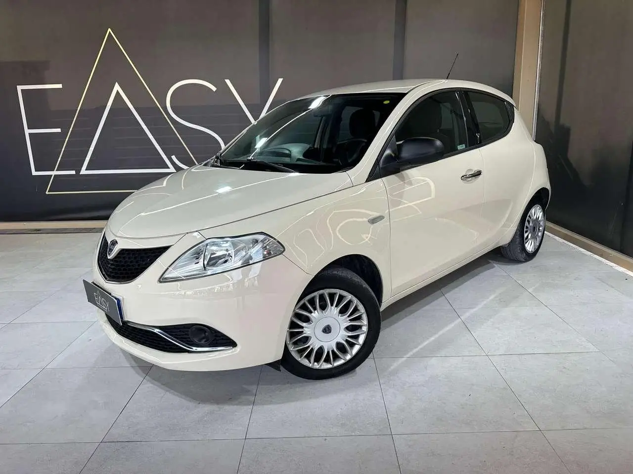 Photo 1 : Lancia Ypsilon 2016 Essence