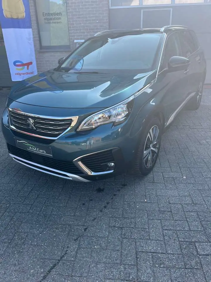 Photo 1 : Peugeot 5008 2018 Petrol